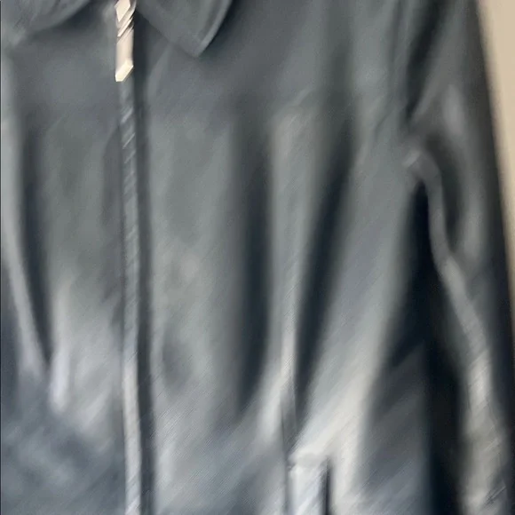Women's Black Leather Zip-Front Jacket - Picture 6 of 10